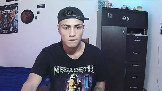 Snapshot of Fenix_hardcock chatting on June 2026 02:33:01 PM Fenix hardcock online show from June 2026 02:33:01 PM