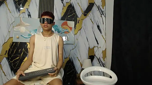 KING LOVERS1 online show from June 2026 01:14:01 PM