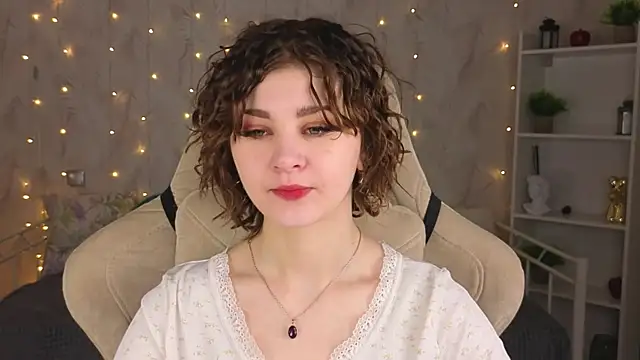 Snapshot of Kira__Fluffy chatting on May 2026 12:08:01 AM Kira Fluffy online show from May 2026 12:08:01 AM