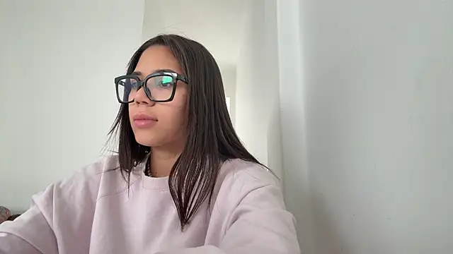 Snapshot of QueeNataly chatting on May 2026 11:38:02 AM QueeNataly online show from May 2026 11:38:02 AM