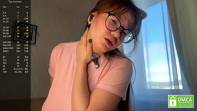 Snapshot of RebekahEifler chatting on June 2026 03:13:01 AM RebekahEifler online show from June 2026 03:13:01 AM