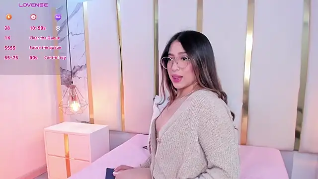 KamilaVegga online show from May 2026 11:05:01 AM