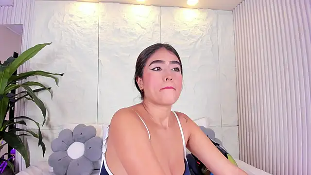 Snapshot of Dulce_Vict chatting on May 2026 04:09:02 AM Dulce Vict online show from May 2026 04:09:02 AM