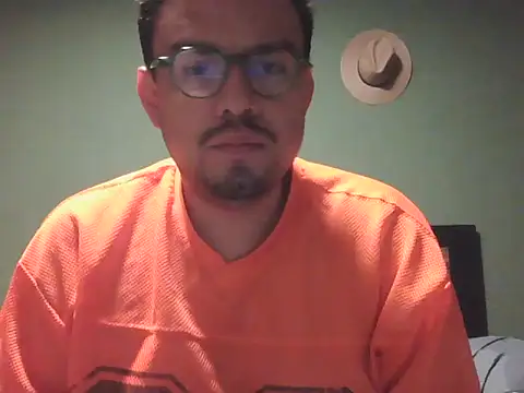 Snapshot of FrancBastien chatting on June 2026 04:14:02 AM FrancBastien online show from June 2026 04:14:02 AM
