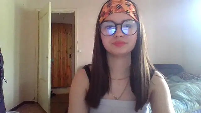 Snapshot of Bellochka201 chatting on June 2026 08:45:02 AM Bellochka201 online show from June 2026 08:45:02 AM
