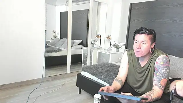 Snapshot of inkedsinners_ chatting on May 2026 12:22:02 PM inkedsinners online show from May 2026 12:22:02 PM