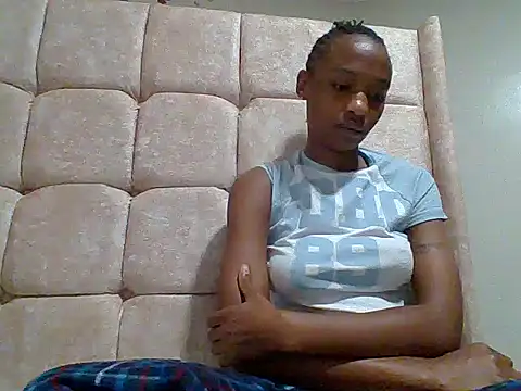Snapshot of Petite_baby55 chatting on May 2026 06:14:02 PM Petite baby55 online show from May 2026 06:14:02 PM