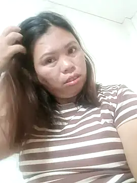 Snapshot of -Yeyi- chatting on June 2026 09:37:01 AM -Yeyi- online show from June 2026 09:37:01 AM