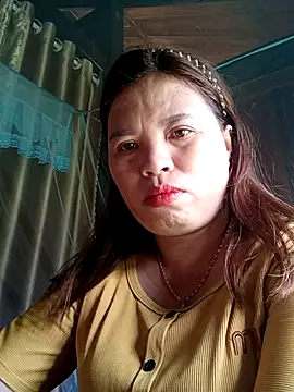 Snapshot of -Yeyi- chatting on June 2026 04:48:02 AM -Yeyi- online show from June 2026 04:48:02 AM