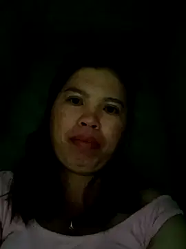 Snapshot of -Yeyi- chatting on June 2026 07:05:02 PM -Yeyi- online show from June 2026 07:05:02 PM