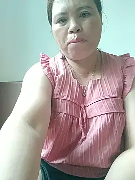 Snapshot of -Yeyi- chatting on June 2026 02:51:02 AM -Yeyi- online show from June 2026 02:51:02 AM
