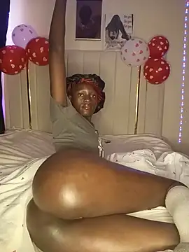 Missvee44 online show from July 2026 08:10:01 AM