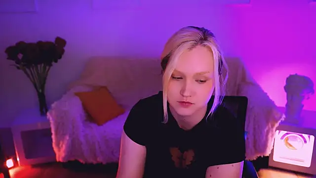 ViolettWoods online show from June 2026 08:12:02 AM