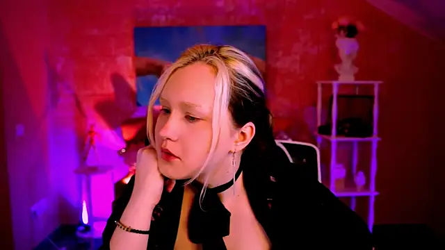 ViolettWoods online show from June 2026 08:35:01 AM