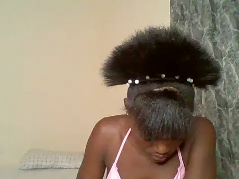 Snapshot of Belle_bubbles chatting on July 2026 06:43:01 PM Belle bubbles online show from July 2026 06:43:01 PM