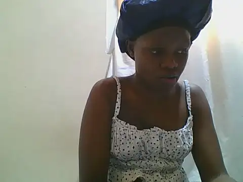 Snapshot of Sweetgal2025 chatting on June 2026 06:55:02 AM Sweetgal2025 online show from June 2026 06:55:02 AM