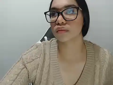 Snapshot of karen_golden1 chatting on June 2026 04:49:01 AM karen golden1 online show from June 2026 04:49:01 AM