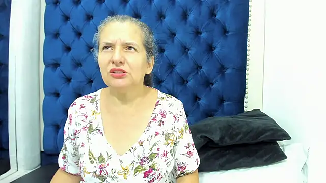 Snapshot of AlondraSosa chatting on June 2026 12:28:02 PM AlondraSosa online show from June 2026 12:28:02 PM