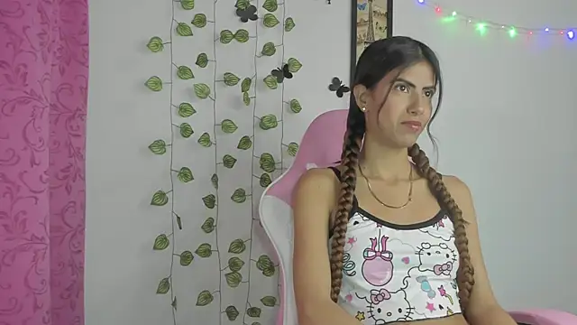 Snapshot of sandi_x chatting on June 2026 01:00:02 AM sandi x online show from June 2026 01:00:02 AM
