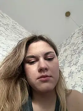 Snapshot of la_lisa_ chatting on June 2026 07:51:02 AM la lisa online show from June 2026 07:51:02 AM