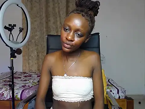 Snapshot of BellaIvy chatting on May 2026 06:02:02 PM BellaIvy online show from May 2026 06:02:02 PM