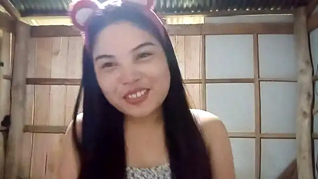 Snapshot of RosariaSuglia chatting on June 2026 06:27:02 AM RosariaSuglia online show from June 2026 06:27:02 AM