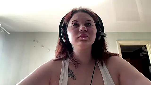 Snapshot of Redhair_girl chatting on May 2026 02:03:01 PM Redhair girl online show from May 2026 02:03:01 PM