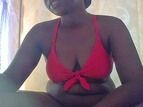 Snapshot of Queen_Zuri chatting on June 2026 05:41:02 AM Queen Zuri online show from June 2026 05:41:02 AM