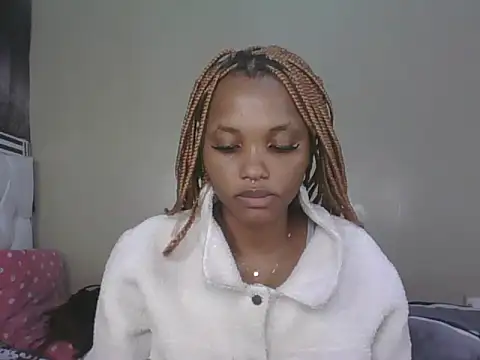 Snapshot of PrettyT5 chatting on June 2026 11:02:02 AM PrettyT5 online show from June 2026 11:02:02 AM