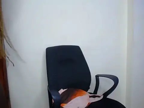 SweetCoochie222 online show from May 2026 04:05:02 PM