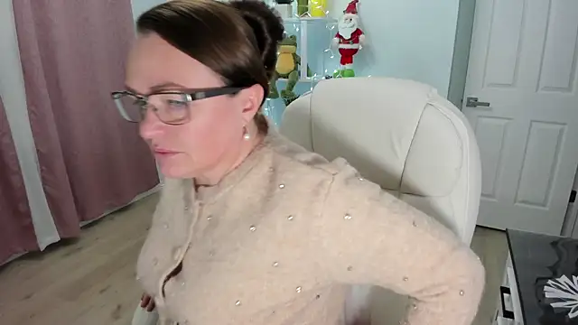 Vika73 online show from December 2024 09:01:01 PM