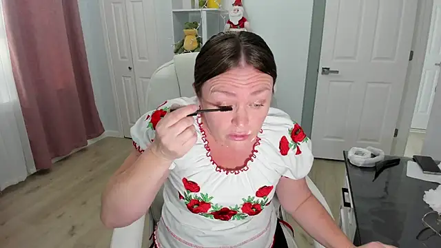 Vika73 online show from December 2024 04:25:01 PM