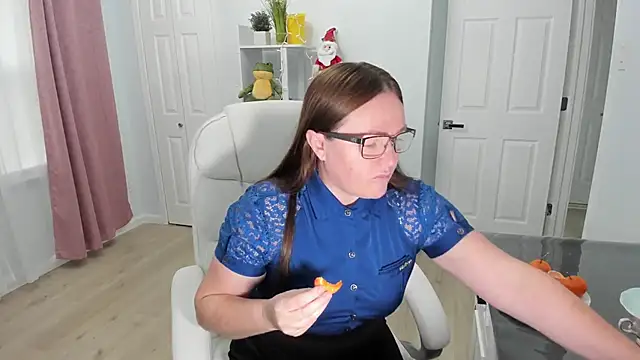 Vika73 online show from December 2024 03:00:02 PM