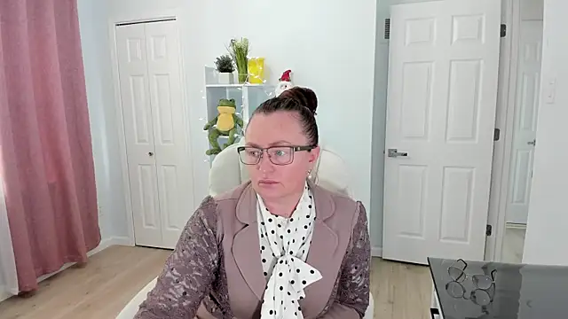 Vika73 online show from December 2024 04:17:01 PM