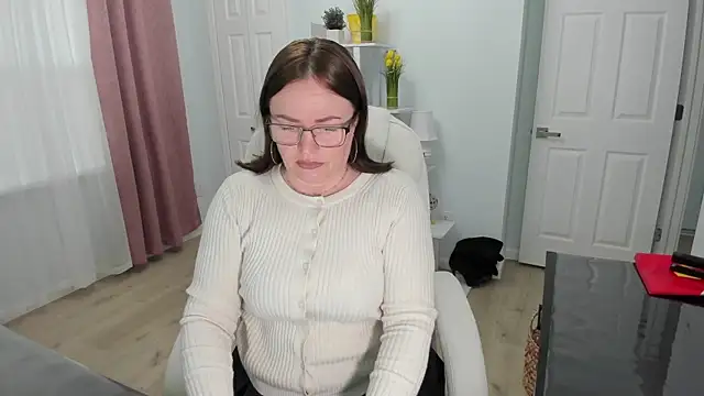 Vika73 online show from February 2025 01:06:01 PM