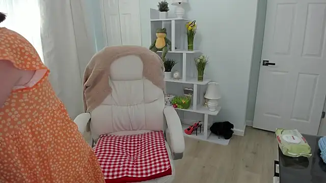 Vika73 online show from March 2025 04:51:02 PM