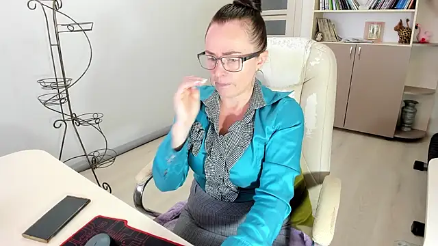 Vika73 online show from November 2025 10:26:01 AM