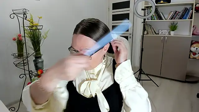 Vika73 online show from November 2025 06:27:01 AM