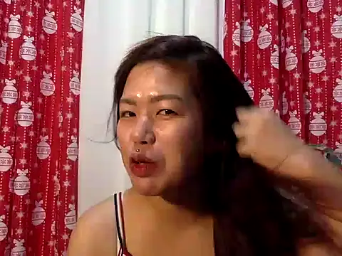 ChinitaXoxo online show from May 2026 02:24:02 PM