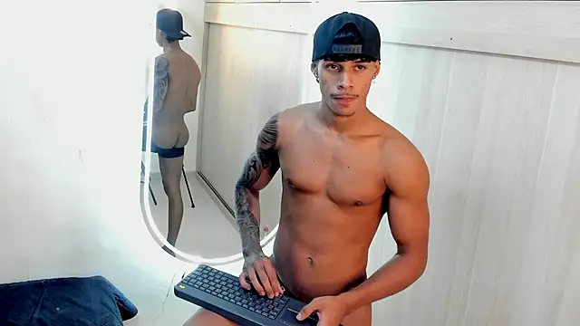 Snapshot of Joao_da_silva19 chatting on June 2026 07:01:02 PM Joao da silva19 online show from June 2026 07:01:02 PM