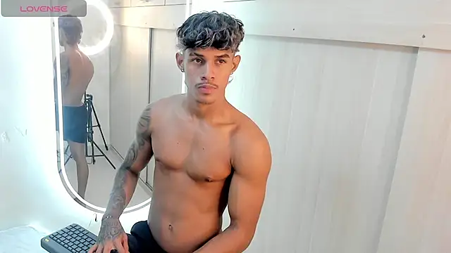 Snapshot of Joao_da_silva19 chatting on June 2026 02:27:02 PM Joao da silva19 online show from June 2026 02:27:02 PM