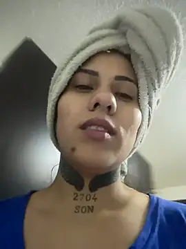MadisonYoung000 online show from June 2026 05:46:01 PM