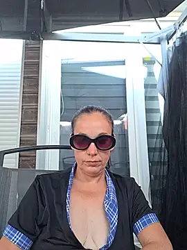 Snapshot of adelinegirly chatting on July 2026 05:23:01 AM adelinegirly online show from July 2026 05:23:01 AM