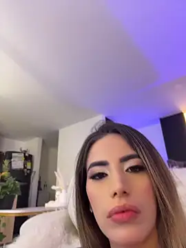 Snapshot of Sweet_ivonny chatting on June 2026 04:34:02 PM Sweet ivonny online show from June 2026 04:34:02 PM