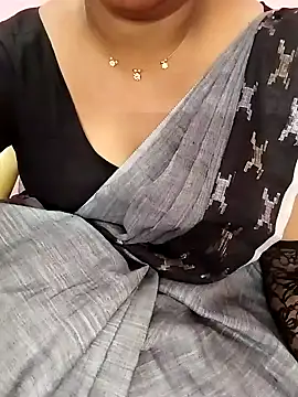 Snapshot of Tamil_Hot_Kulfi chatting on May 2026 04:41:01 AM Tamil Hot Kulfi online show from May 2026 04:41:01 AM