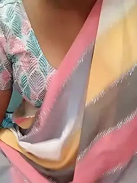 Snapshot of Tamil_Hot_Kulfi chatting on May 2026 06:01:02 PM Tamil Hot Kulfi online show from May 2026 06:01:02 PM