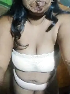 Snapshot of Bustylady90 chatting on June 2026 07:18:02 PM Bustylady90 online show from June 2026 07:18:02 PM