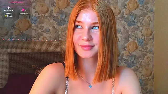 Snapshot of Juli_Ginger chatting on July 2026 03:27:02 PM Juli Ginger online show from July 2026 03:27:02 PM