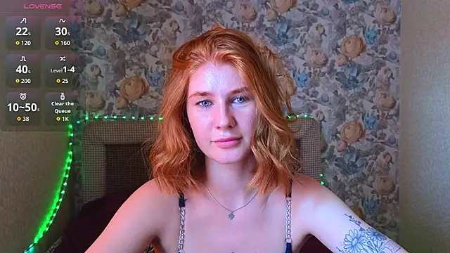 Snapshot of Juli_Ginger chatting on July 2026 02:43:01 PM Juli Ginger online show from July 2026 02:43:01 PM