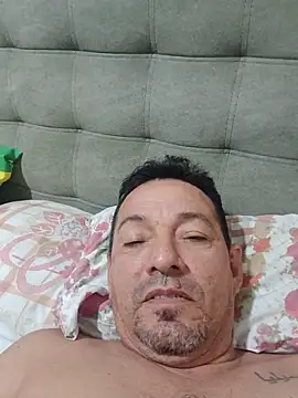 Snapshot of Gerardo_Camila chatting on May 2026 04:18:01 AM Gerardo Camila online show from May 2026 04:18:01 AM